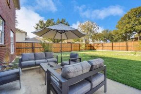 Lewisville Estate - Spacious 5BR w Game Room